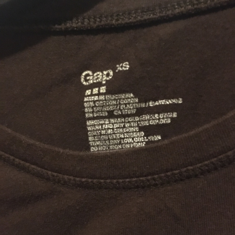 gap tee - Picture 2 of 2